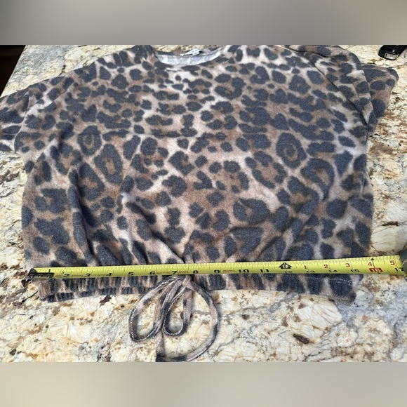 Gaze sz MD fleece long sleeve elastic waist leopard print sweater sweatshirt top - Picture 4 of 6